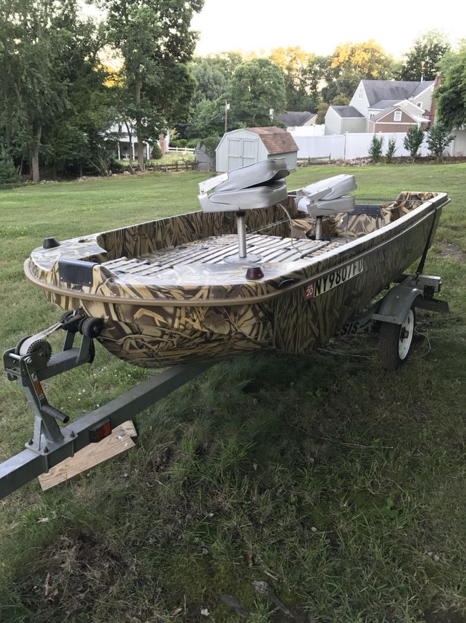 KL Industries Waterquest Bass Tender 11.3 w/ Trailer for Sale in Pearl
