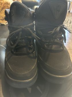 Zapatos Jordan Size 7y Buenas Condiciones $20