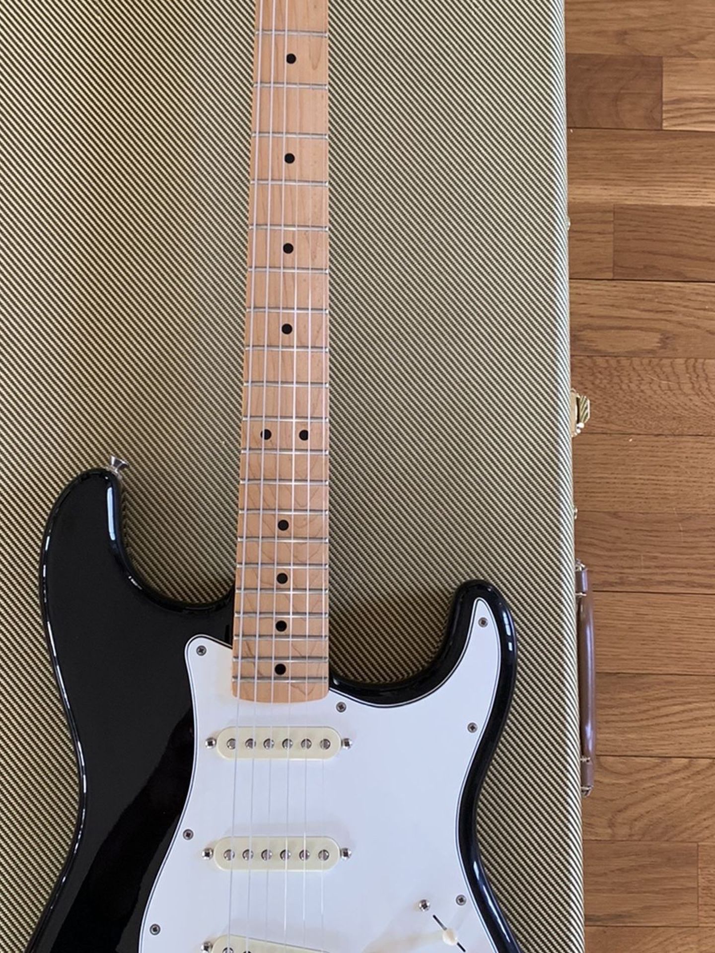 Fender Stratocaster Electric Guitar MINT