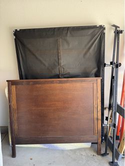 Bed frame w/ box spring (full)