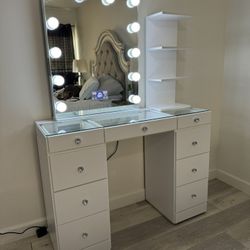 Bluetooth Vanity Station