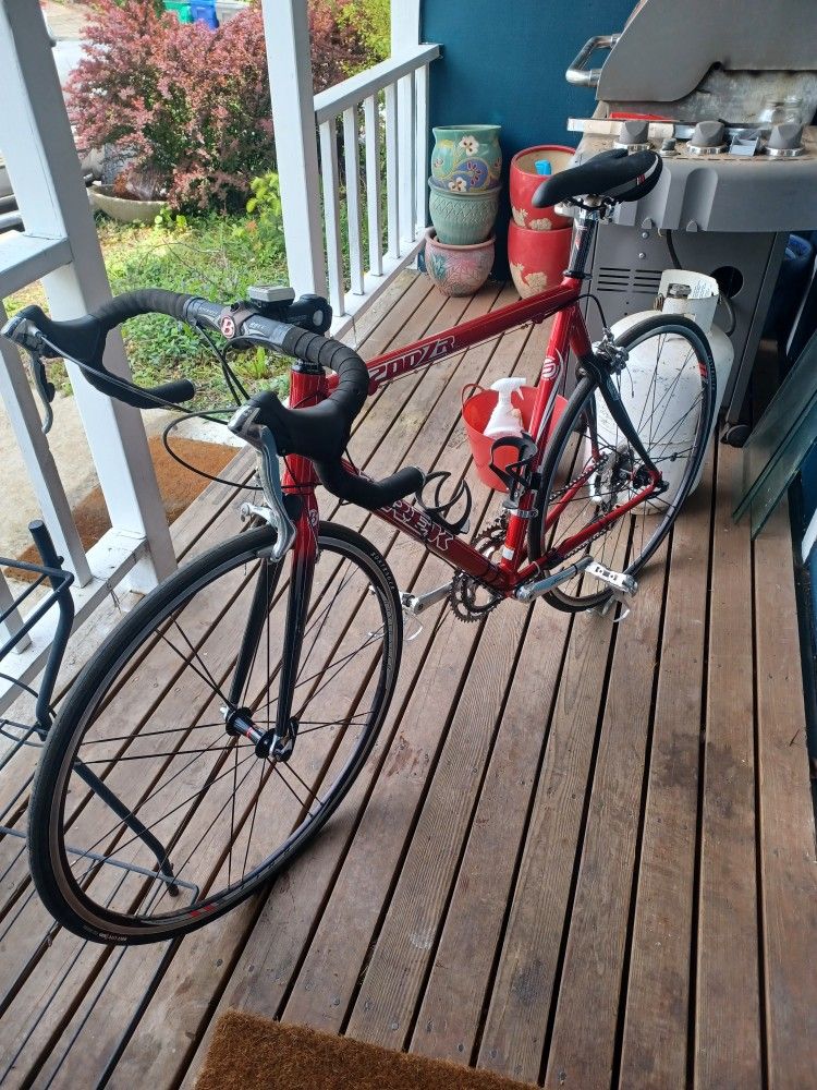 Trek 2200 Zr Road Bike for Sale in Portland, OR - OfferUp