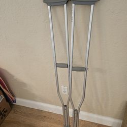 Crutches 