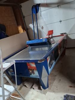 Full size arcade air hockey table