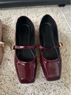 Women’s flats