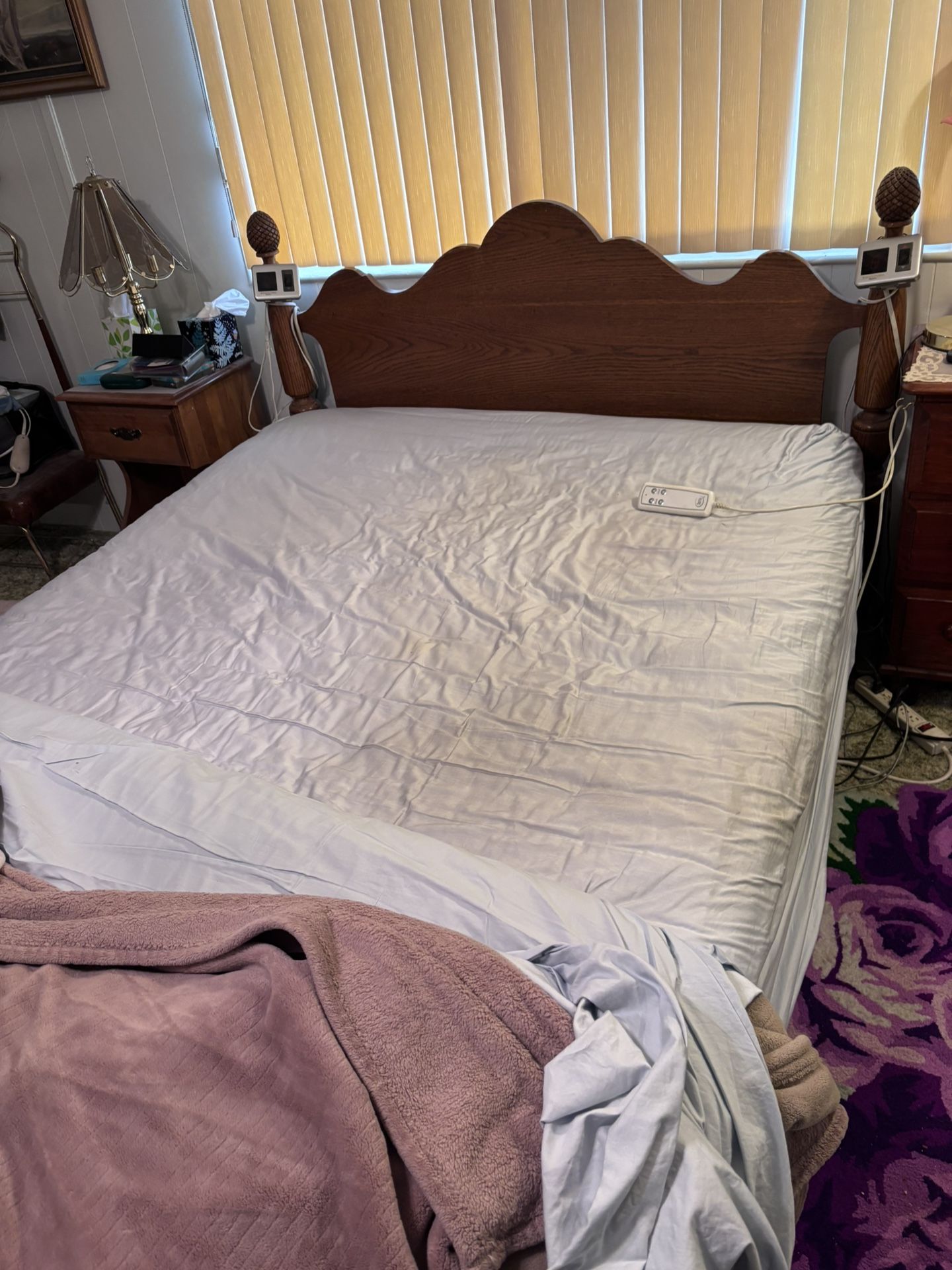 Queen Bed With Adjustable Frame