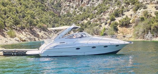2004 Doral Elegante Cabin Cruiser – Excellent Condition