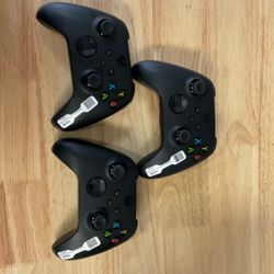 Microsoft Xbox Controllers 30$ EACH 