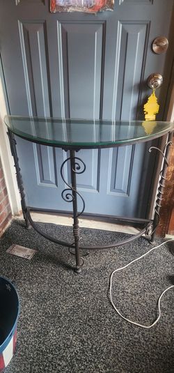 Metal /glass table
