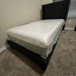 TWIN BLACK BED FRAME W/ 12” MATTRESS 