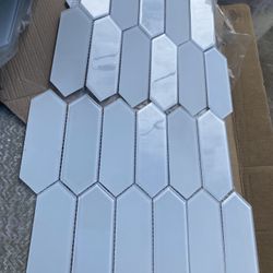 Glass Backsplash Tiles 35pc $150