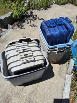 Bin store