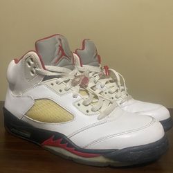 Air Jordan 5 Retro “Fire Red” 2013