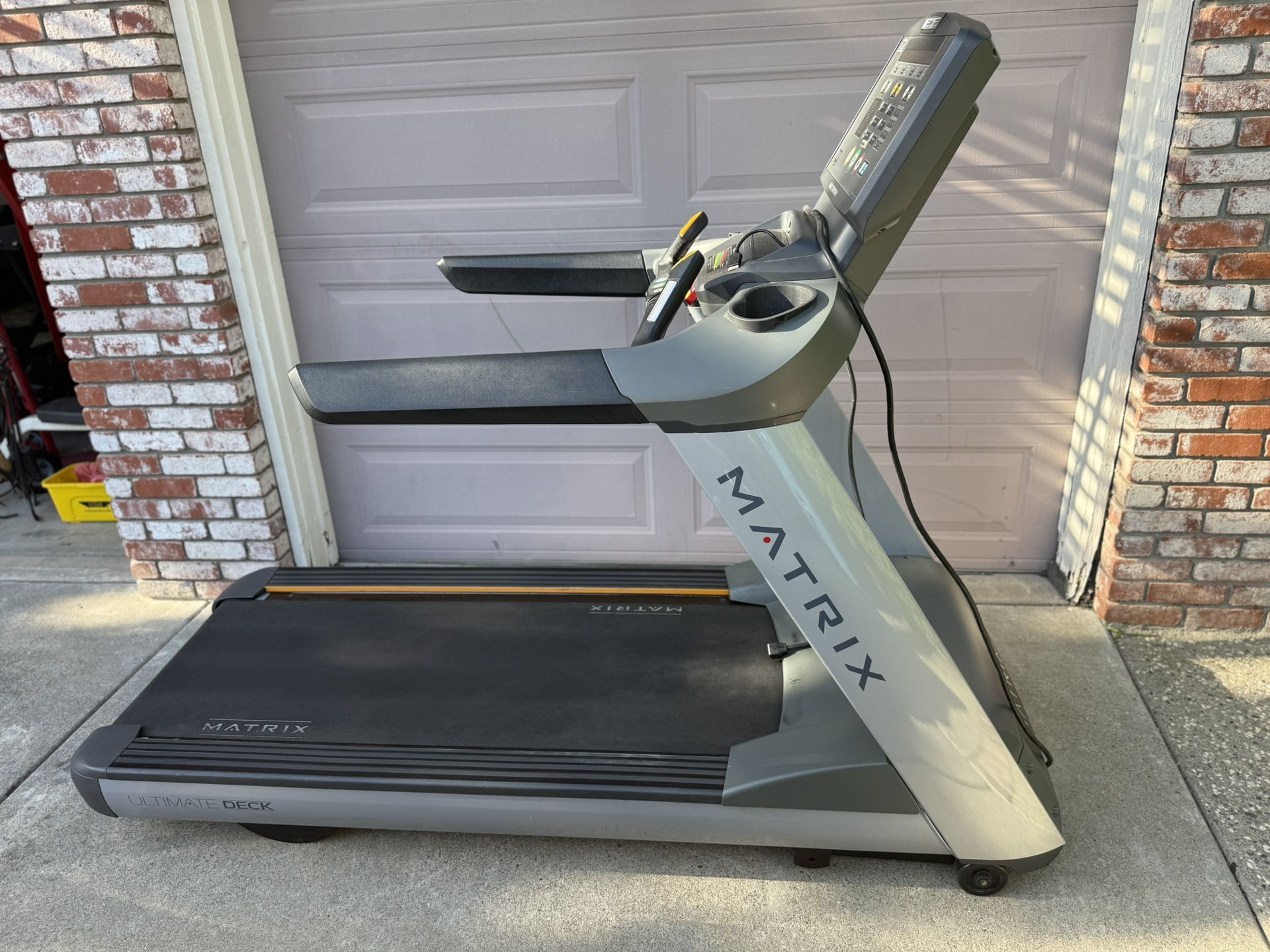 Matrix Treadmill 