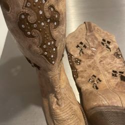 $300 NEW Women Corral Cowboy Boots Cowgirl Bota In Size 7 $135 A PIECE 
