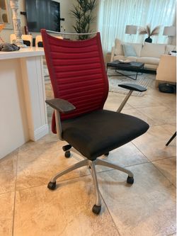 Modern Ergonomic Office Chair – Red Mesh / Black Seat – Designer Look