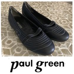 LIKE NEW!  Paul Green Mary-Jane ballet flats in black