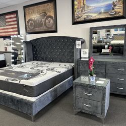4PC King Bedroom Set 🎄 Xmas 🎅 SALE 🎄