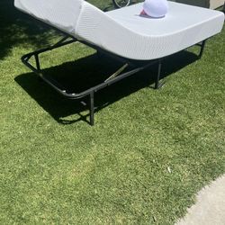 twin bed comes as seen in pictures 