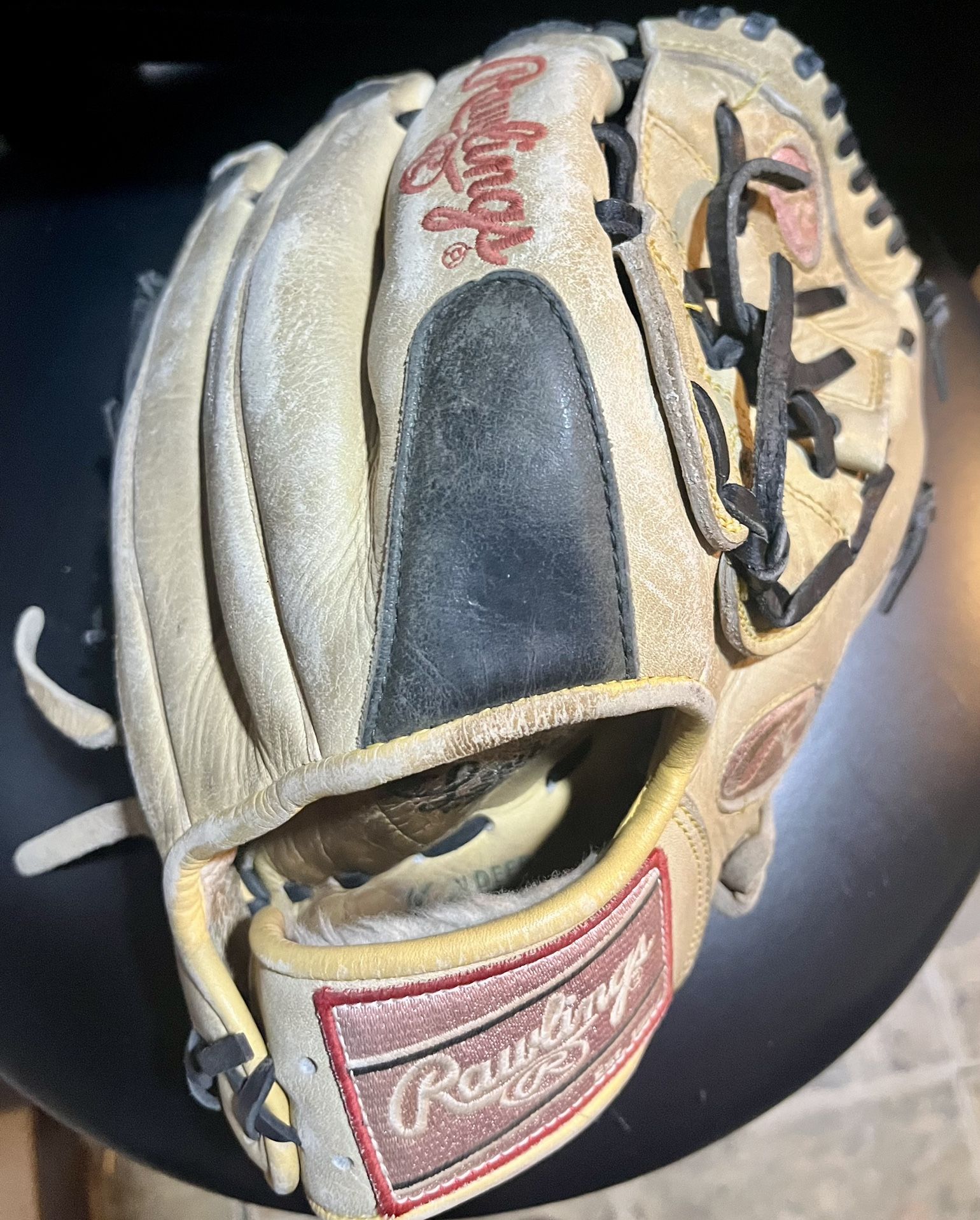 Rawlings Gold Glove 11 1/2”