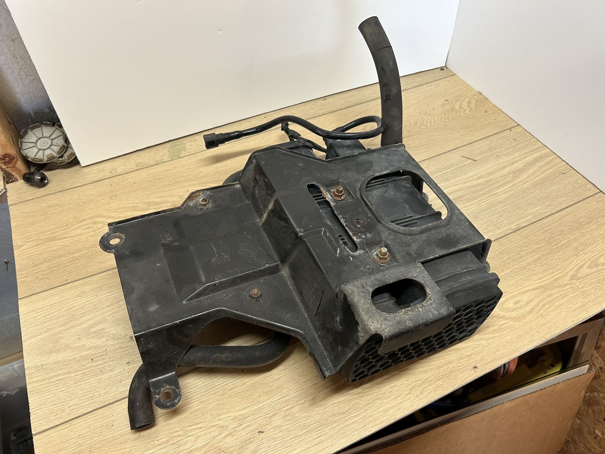 C7 05-10 HONDA ODYSSEY CHARCOAL VAPOR CANISTER WITH BRACKET 17011-SHJ-A01 OEM