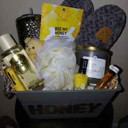 Be My Honey Victoria's Secret Yankee Candle Gift Basket 