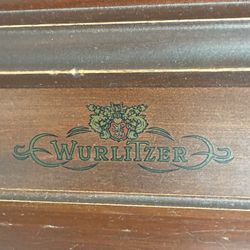 🎹 Wurlitzer Upright Piano – Classic Charm & Solid Sound