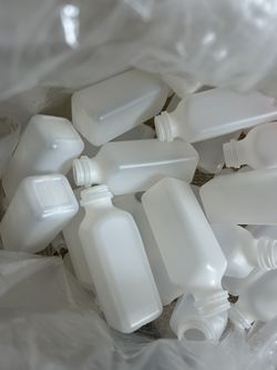 16 Fl Oz Square Juice Bottles