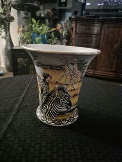 Vase price twenty five dollars and it's glass
