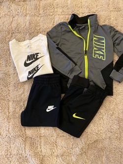 Toddler Boys Nike 4-Piece Tracksuit & T-Shirt Set - Size 3T