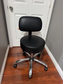 Rolling chair
