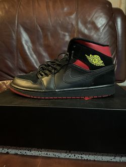 Jordan 1 mid