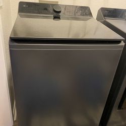 2025 LG Washer/Dryer Set