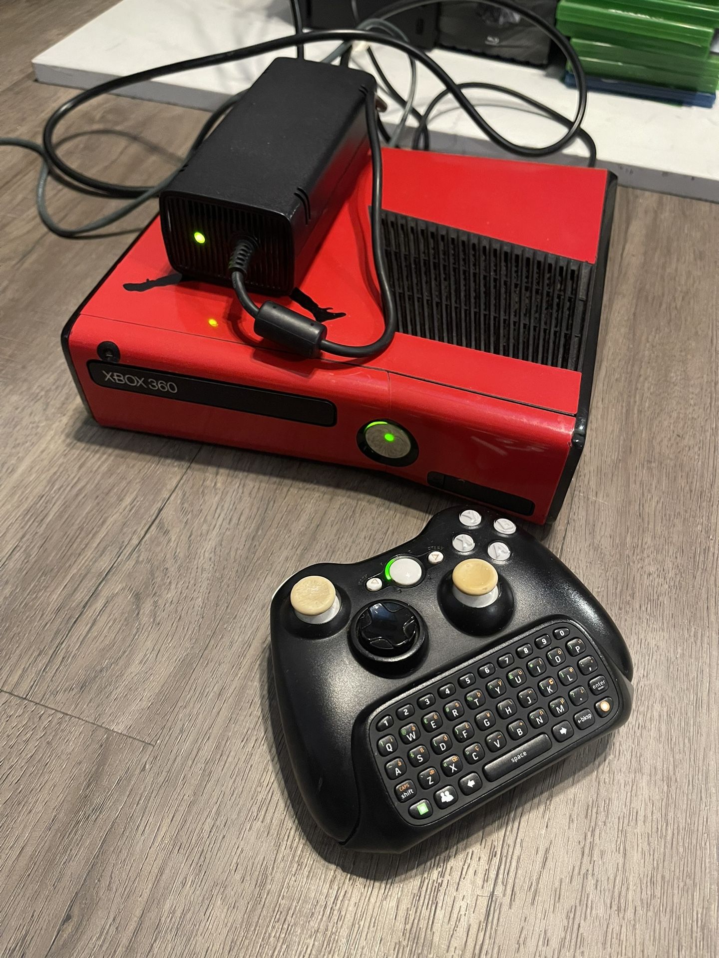 Xbox 360 S + Controller