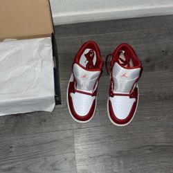 Dunk Low SE