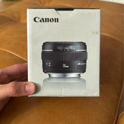 Canon EF 50mm f/1.4 USM