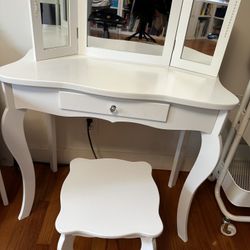 Kid Wood Vanity With Mirror