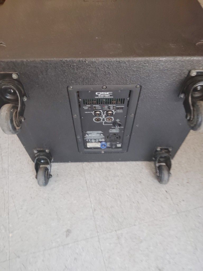 1. Subwoofer Kw 181