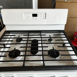 WHIRLPOOL GAS STOVE AND REFRIGERATOR  