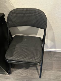 Black Padded Folding Chair – Sturdy Fabric Seat & Backrest