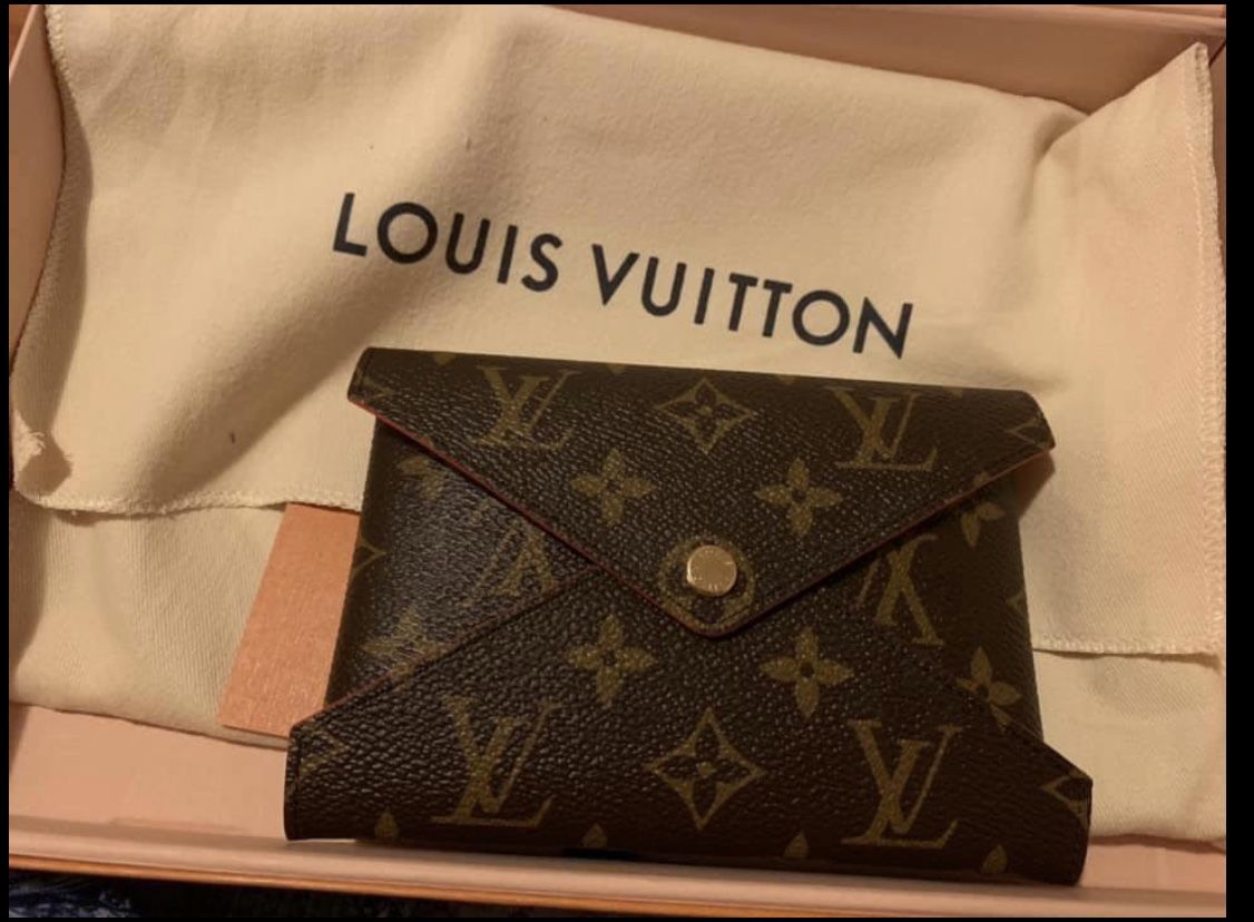 Authentic Louis Vuitton Pochette