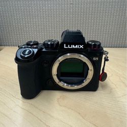 Panasonic LUMIX S5