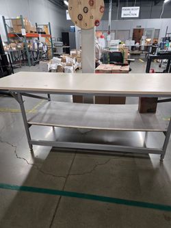 ULINE  TABLE