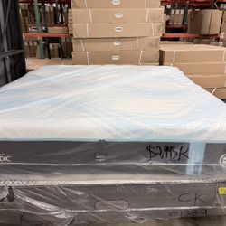 OUTLET SALE ❄️ KING MATTRESS TEMPURPEDIC LUXEBREEZE SOFT 2.0 