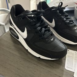 Nike Air Max Command
