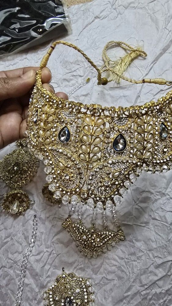 6 Piece Bridal/party Jewllery Set