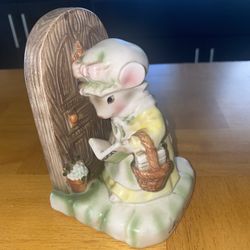 Avon Precious Moments Decor Figure 