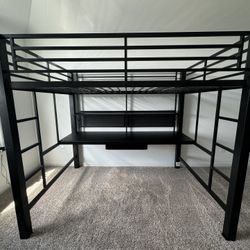 Full Size Bed With Desk