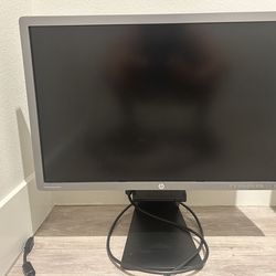(2) HP EliteDisplay e241i 24" IPS LED Black LCD Computer Monitor - Used Great Condition