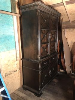 Dresser/armoire